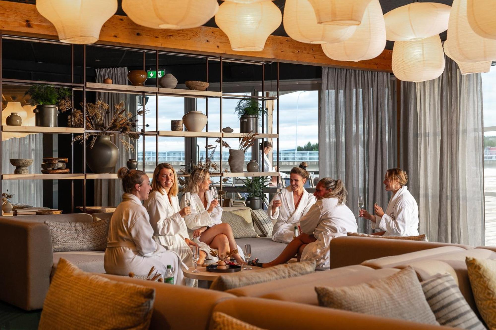 Hotell Lappland Ликселе Екстериор снимка